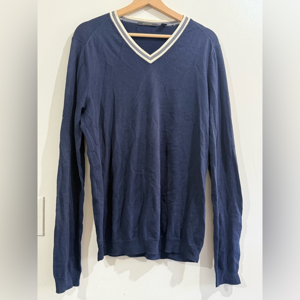 Country Road Men's Navy V-Neck Sweater with Cream Trim
